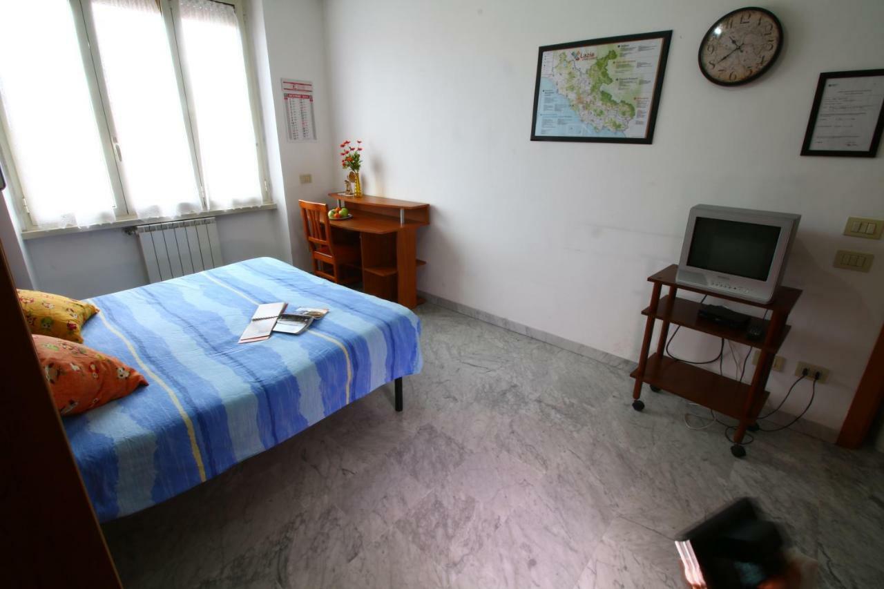 B&B Maria Grazia โรม ภายนอก รูปภาพ